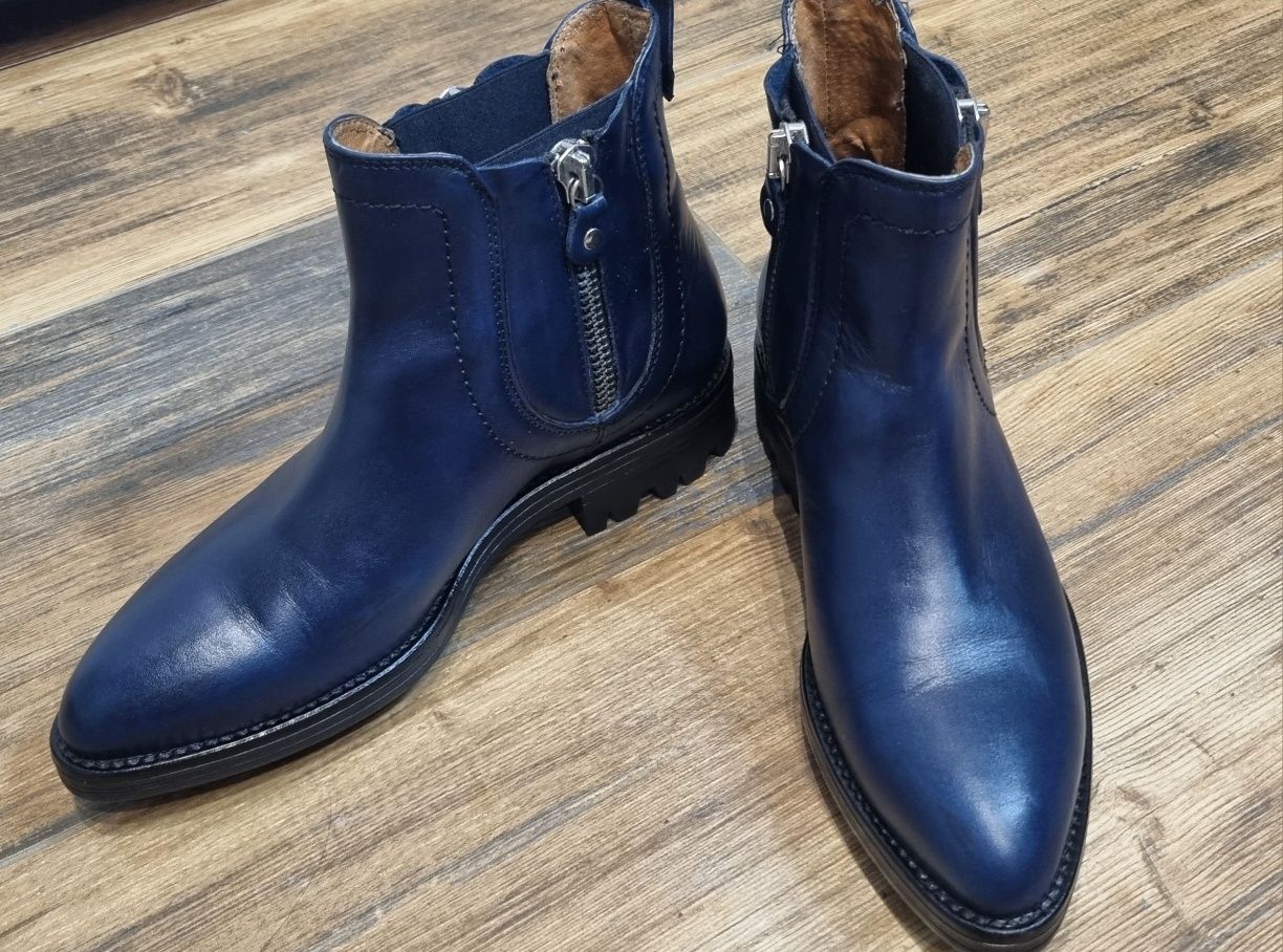 Botki, sztyblety Gino Rossi granatowe, skóra, bikery