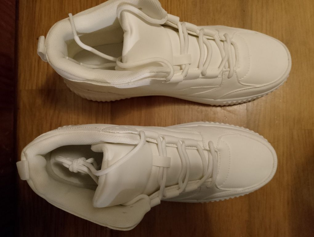 Tênnis Bota Branco