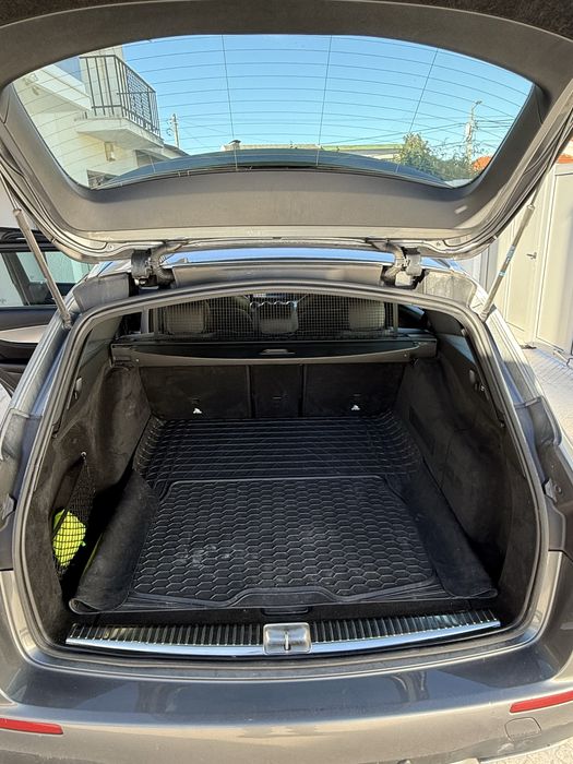 Mercedes-Benz E220 AMG