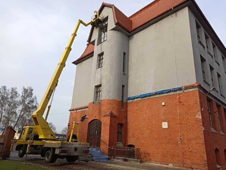 Zwyżka, podnośnik koszowy 26m, mycie dachów, wycinka drzew itp.