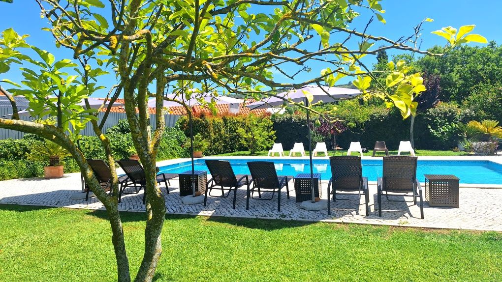 Aluguer de espaço com piscina 6x12m de água salgada  na Serra do Louro