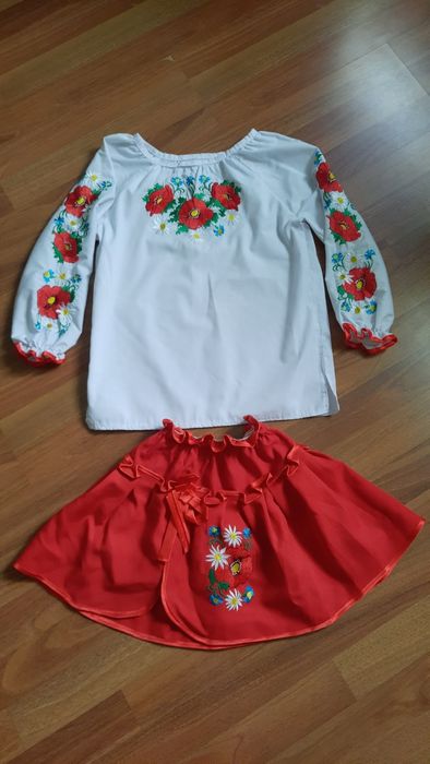 Вишиванка для дівчинки.