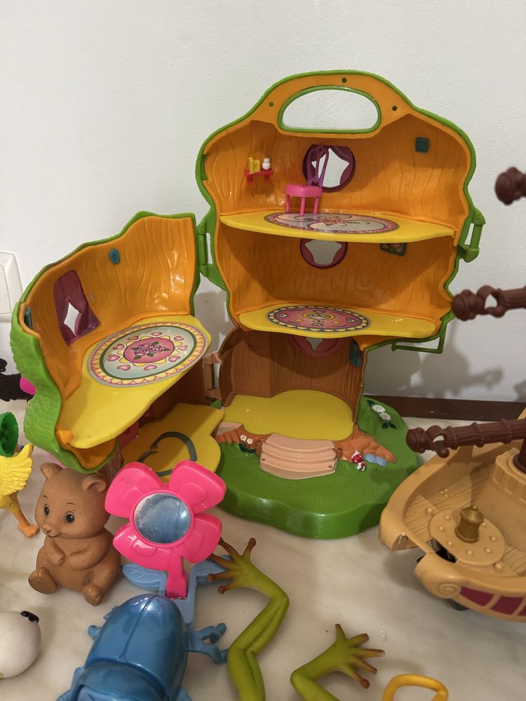 Brinquedos, barco de piratas, casinha para binquedos