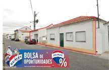Moradia T4 para venda
