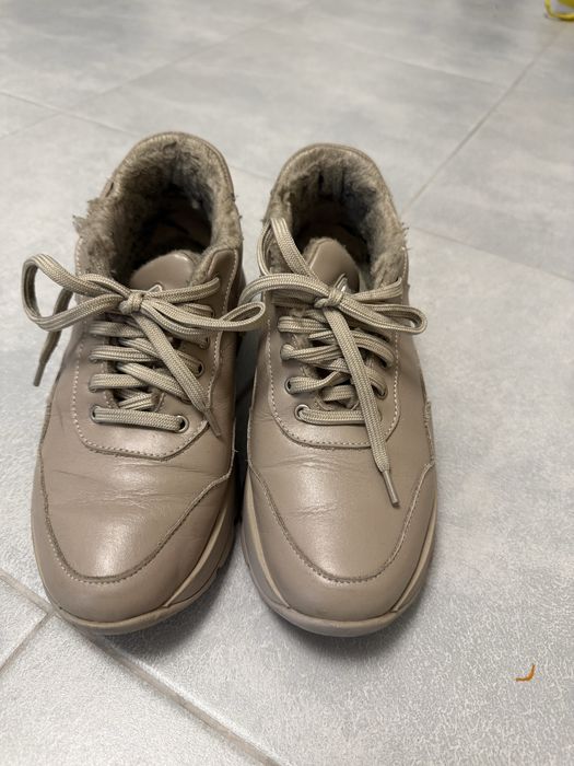 Кроссовкі жіночі зимові