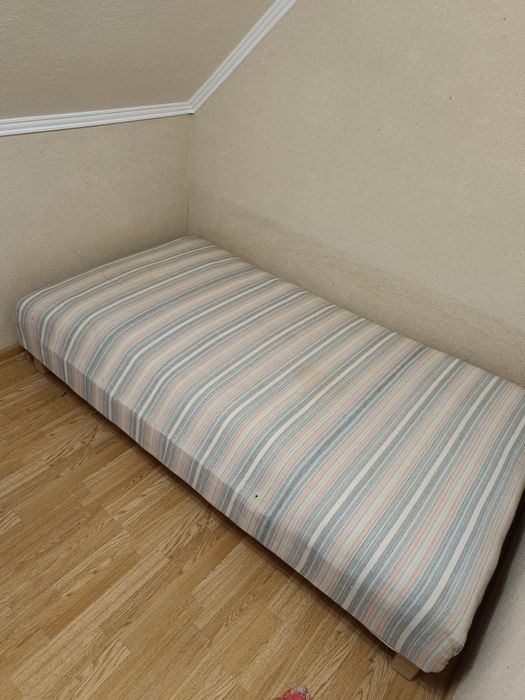 Ліжко / спальне місце