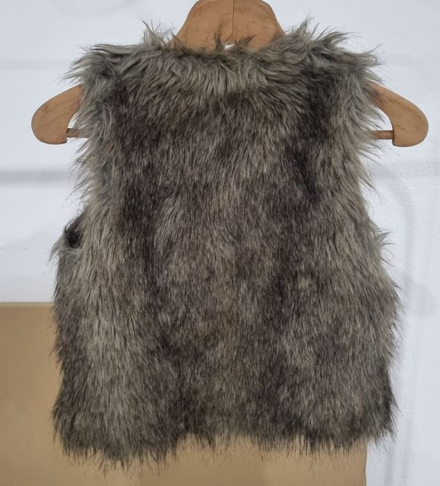 Casaco de Mulher não é novo em bom estado