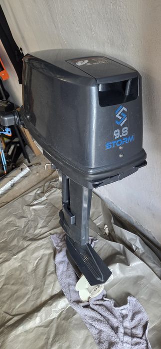 Storm 9,8 km silnik zaburtowy stopa S 2T