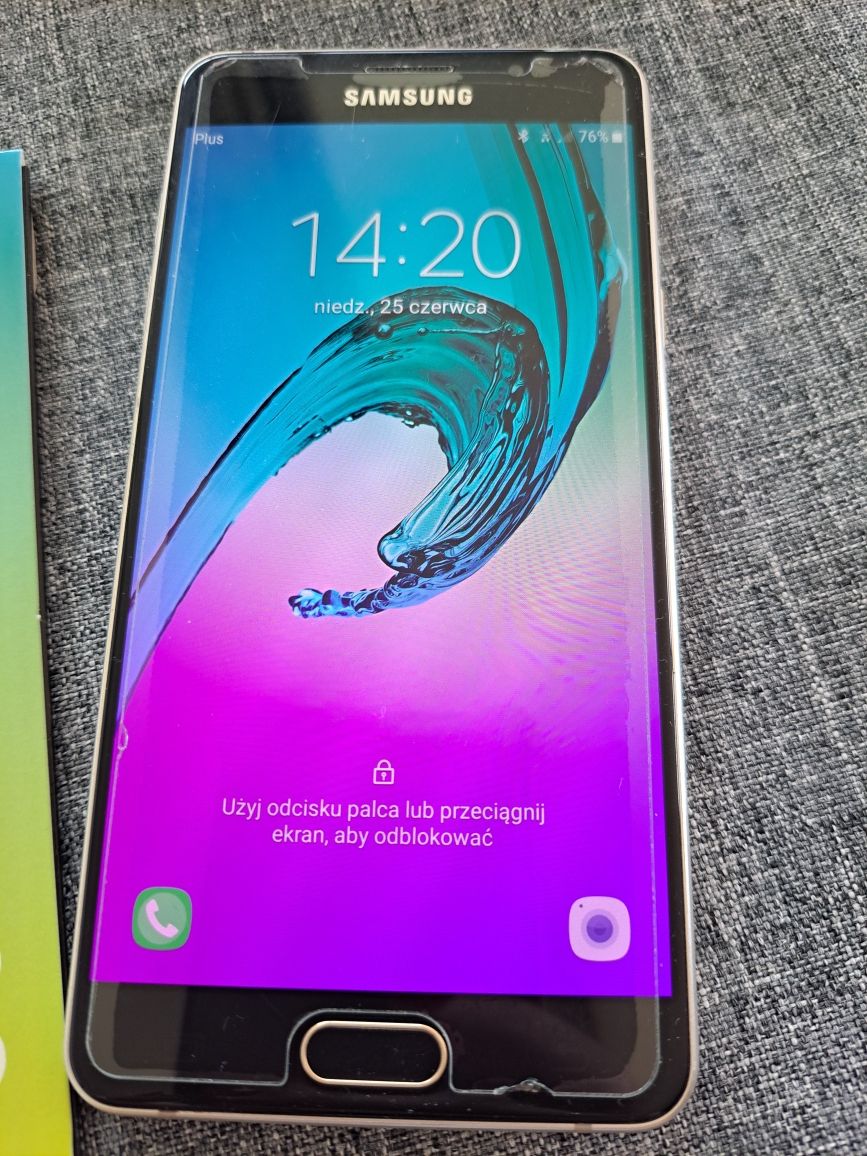 Smartphone Samsung Galaxy A5 2016 złoty