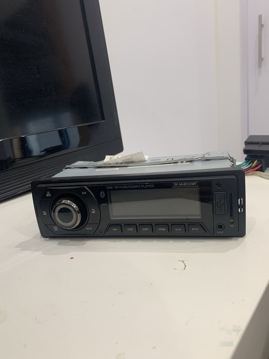 Vendo Rádio Novo para carro (com bluetooth)