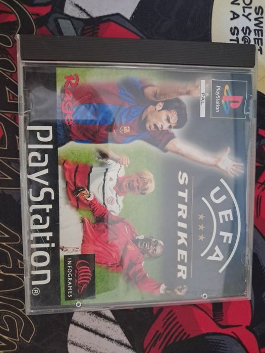 PS1 - Uefa Striker