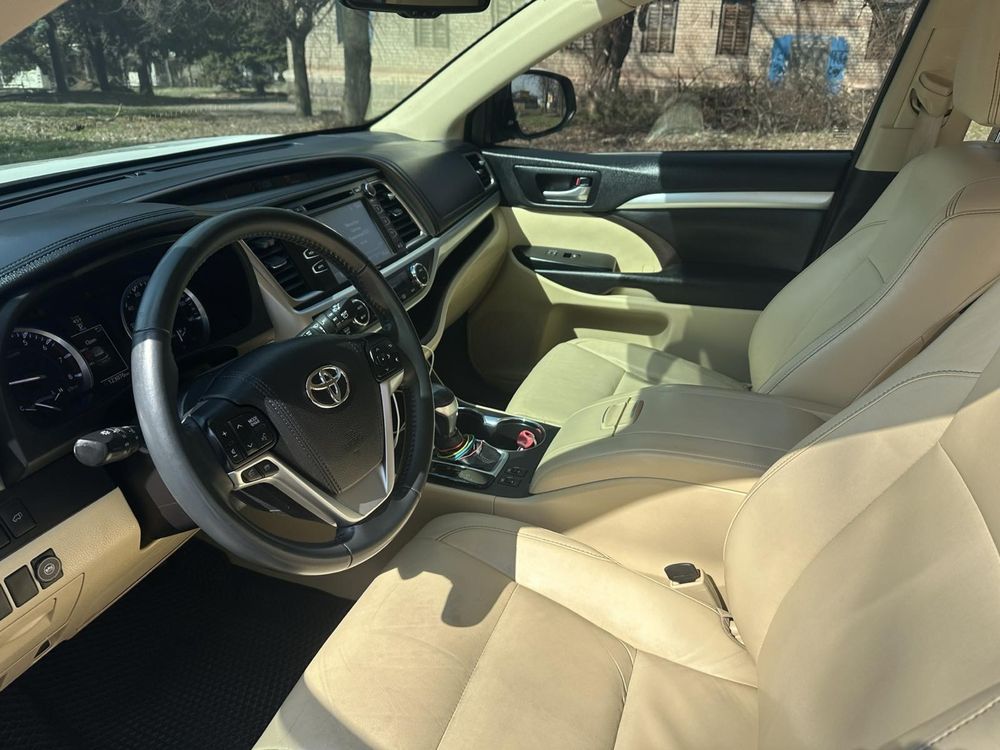 Toyota Highlander 2016