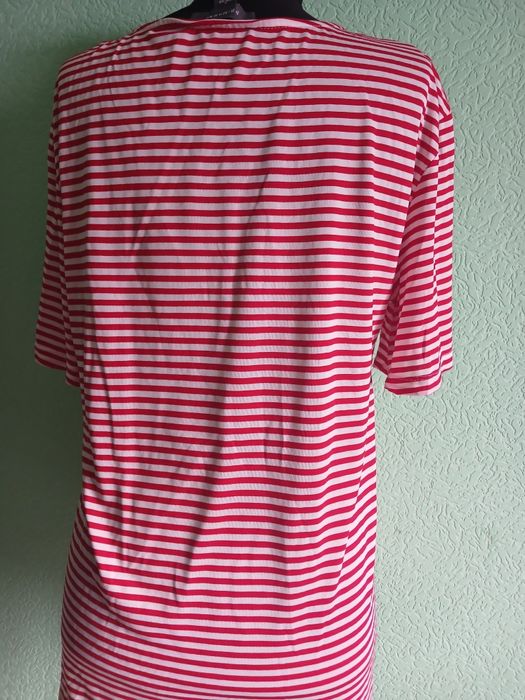 Футболка смугаста