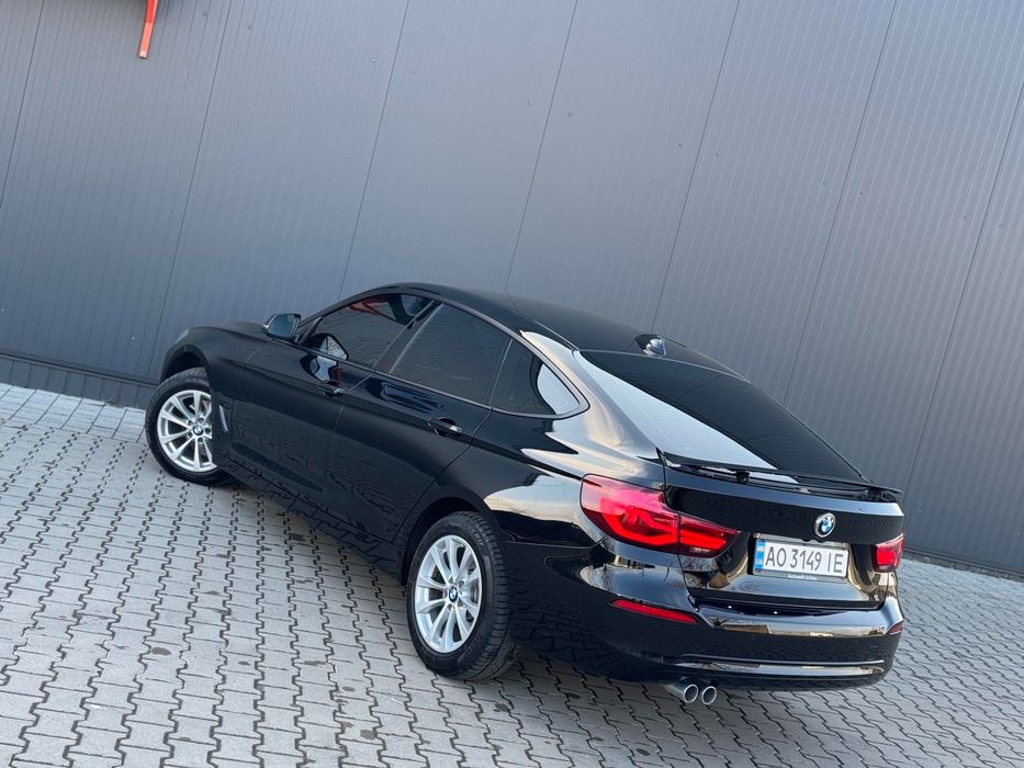 Автомобіль BMW 320d GT 2020 року