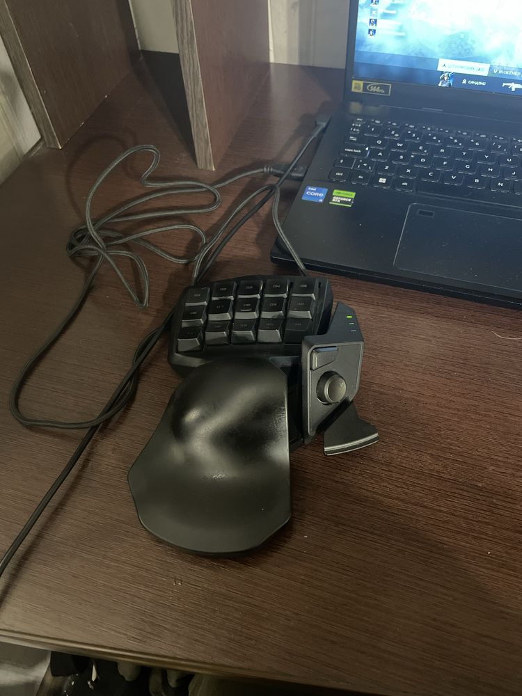 Razer tartarus (клавіатура/компактна)