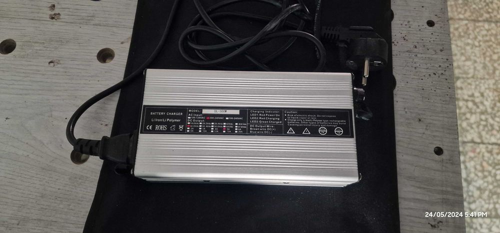 Carrinho elétrico para pesca de praia