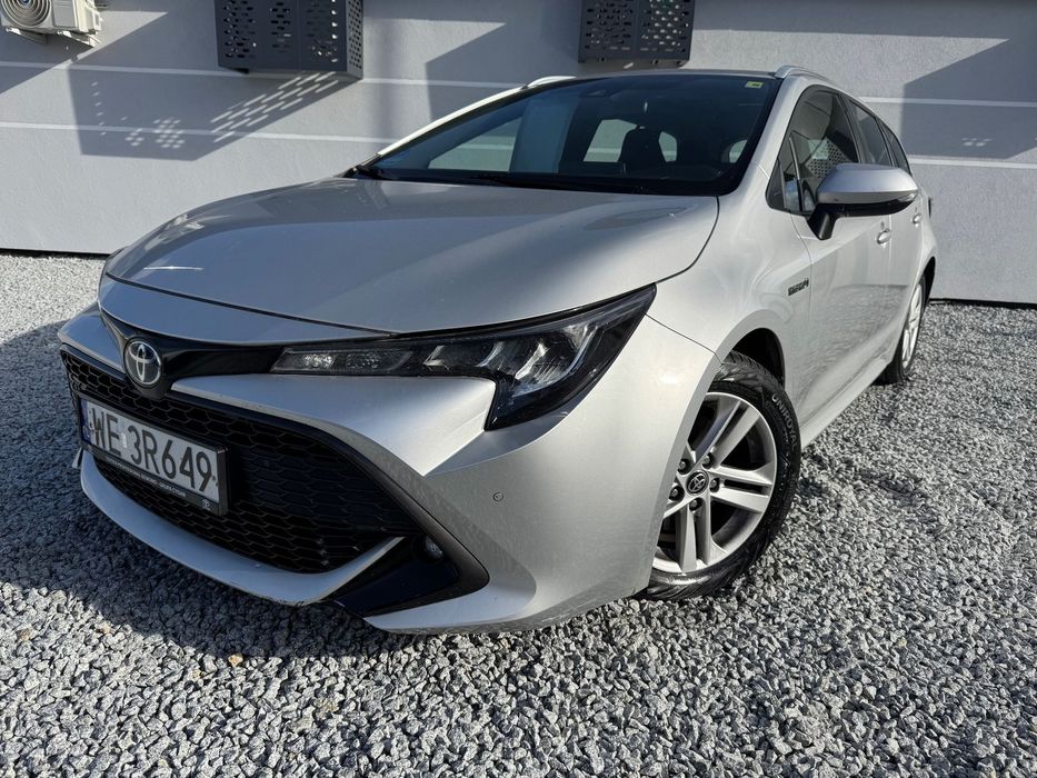 Toyota Corolla 2.0 hybryda 185 koni Comfort Polski salon Fvat 23