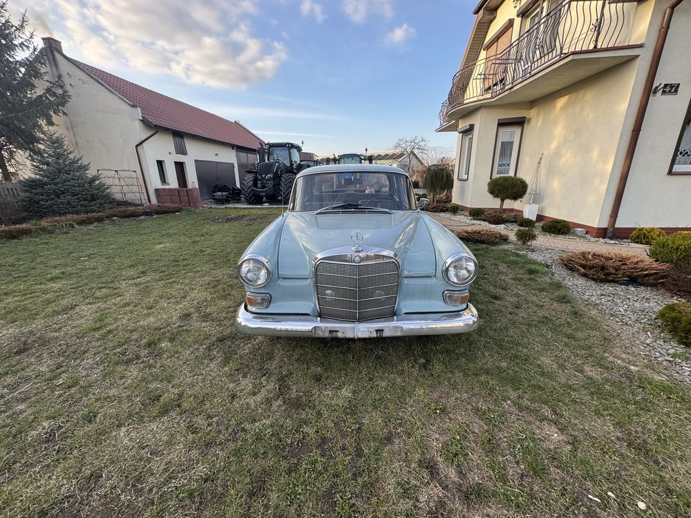 Mercedes-Benz W110