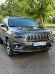 Jeep Cherokee Limited 2019 року в обвісі Overland з повним приводом
