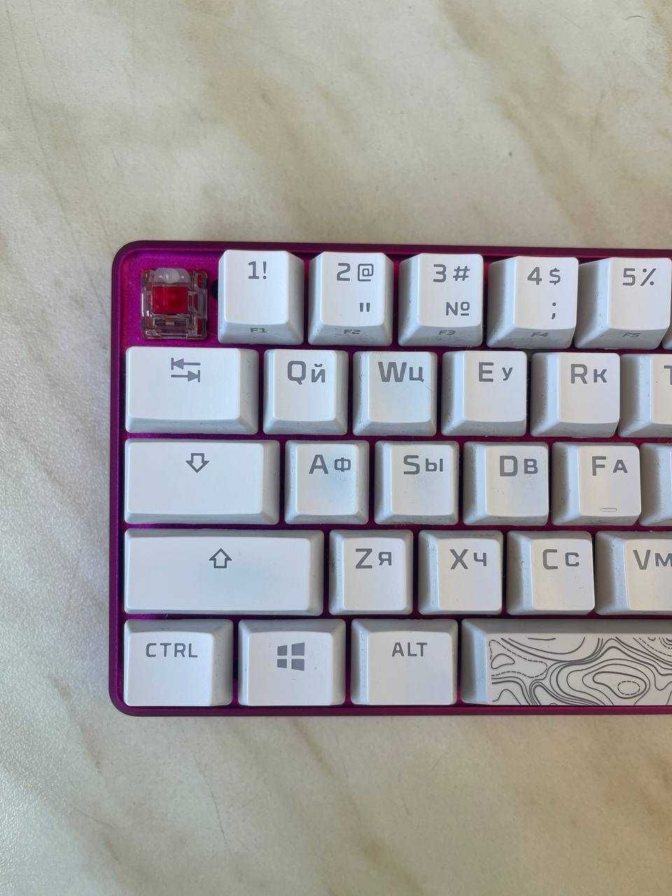 Клавіатура ігрова HyperX Alloy Origin 60 Red USB RGB ENG/RU (Pink)