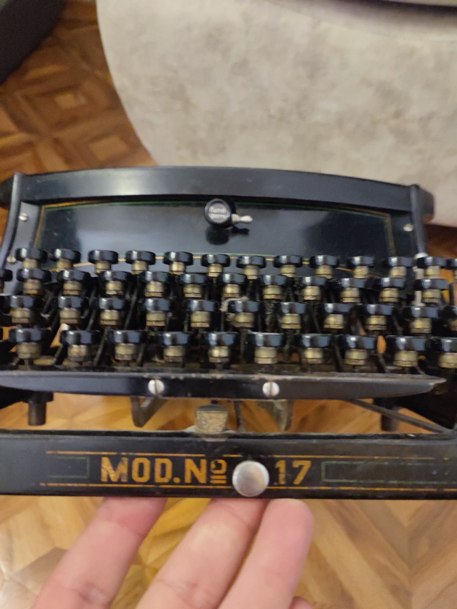 Пишущая машинка Adler mod. №17