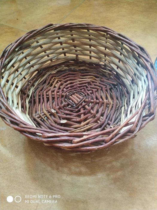 Koszyczek wiklinowy