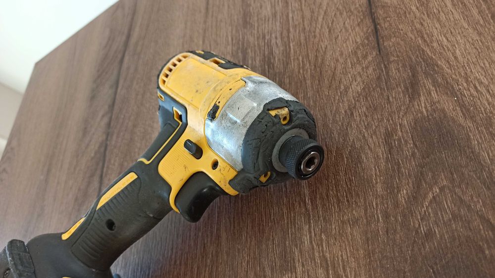 Zakrętarka udarowa DeWalt DCF887N 3 biegi 18V 205Nm Body