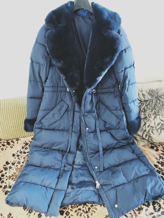 Piękny, nowy, mięciutki, ciepły, z miskiem