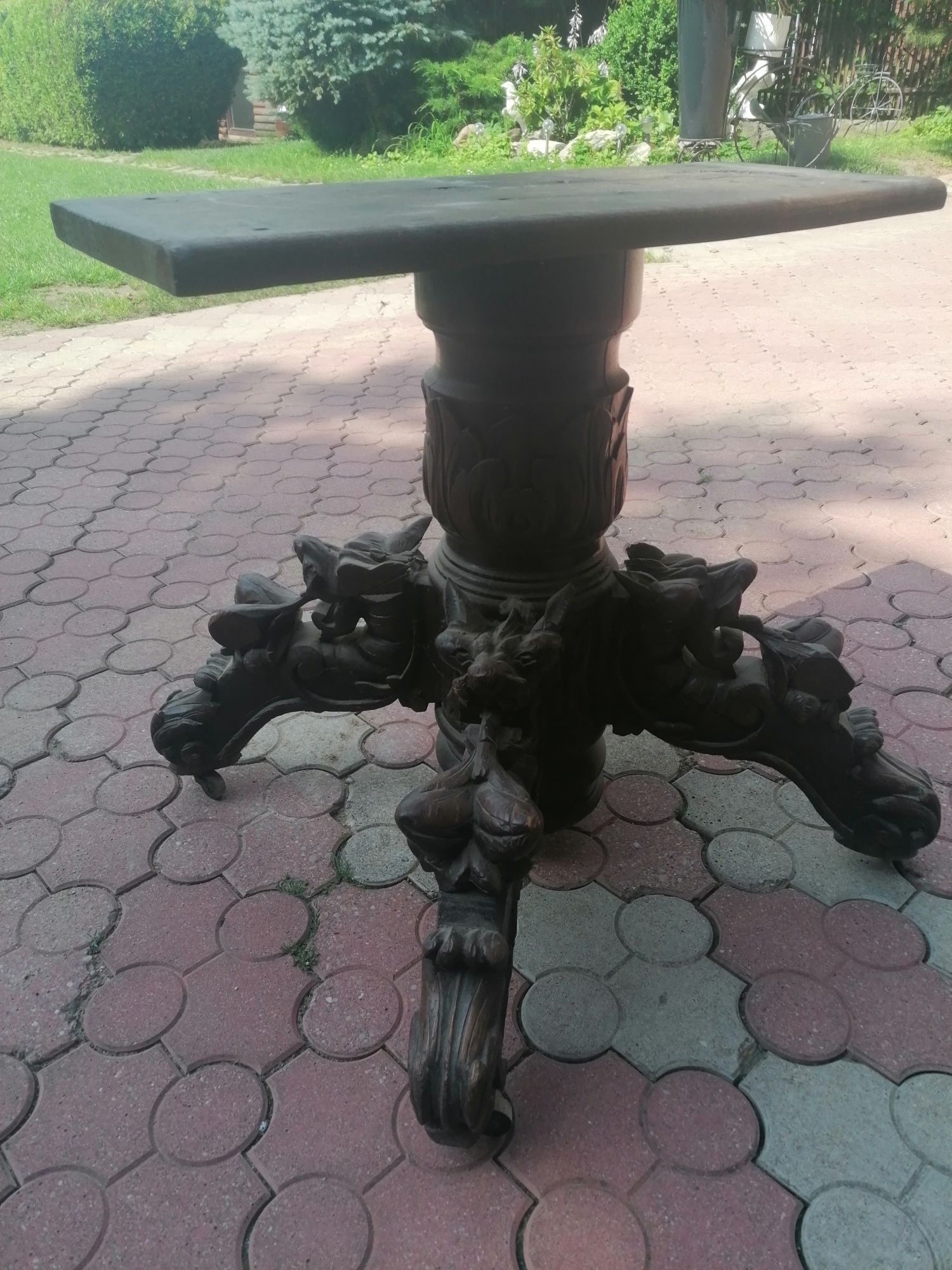 Stół rzeźbiony antyk