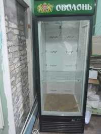 Холодильник пивной, для напитков. Холодильная витрина вертикальная