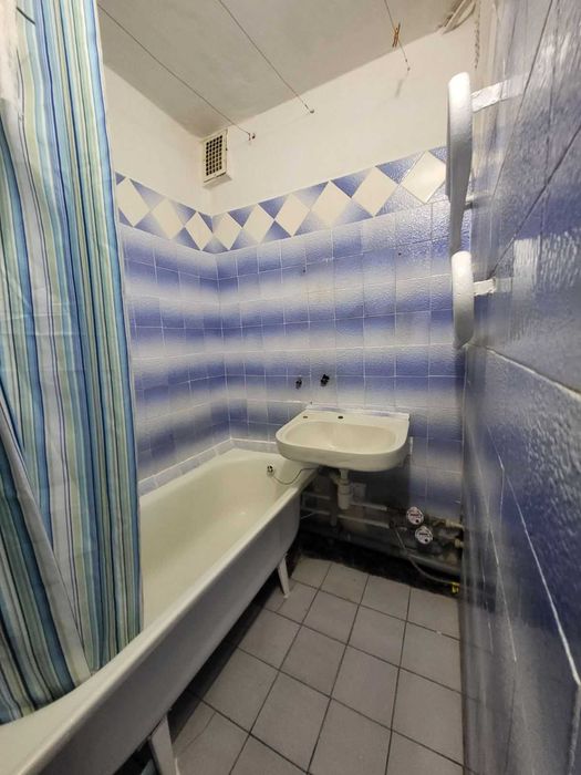 Здається 2 кімнатна квартира по вулиці Радченка.