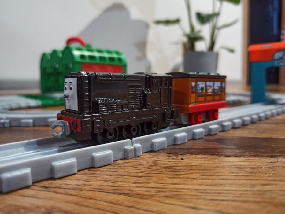 Zestaw torów Tomek i przyjaciele pociągi ciuchcie tory Thomas&Friends