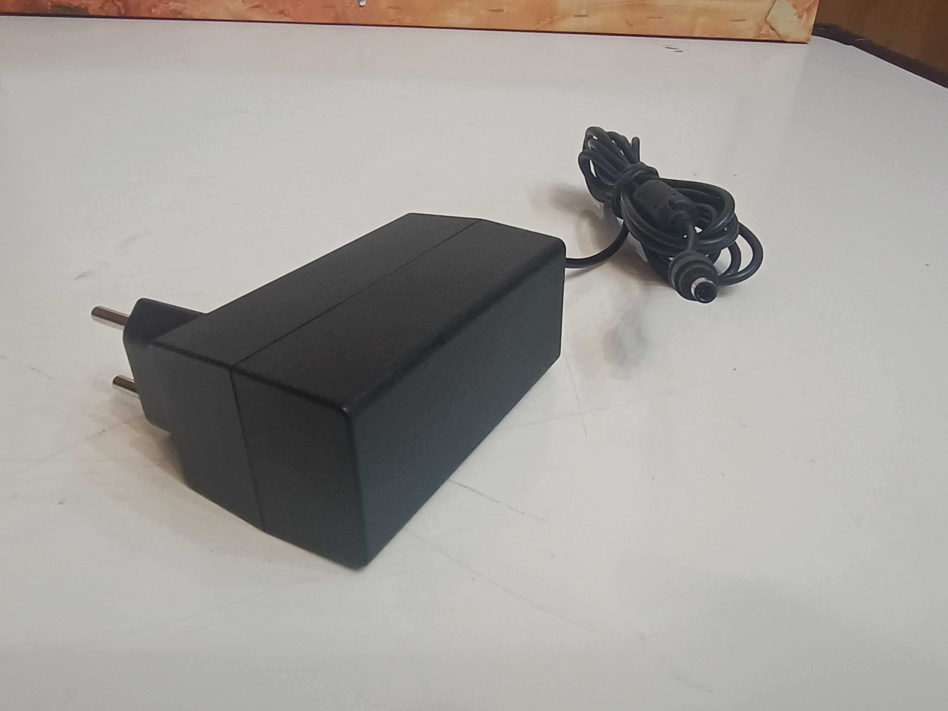 Zasilacz do radia  - MAKITA DMR 108