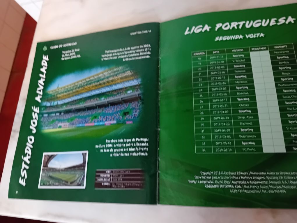 Caderneta Sporting Record 2018/19