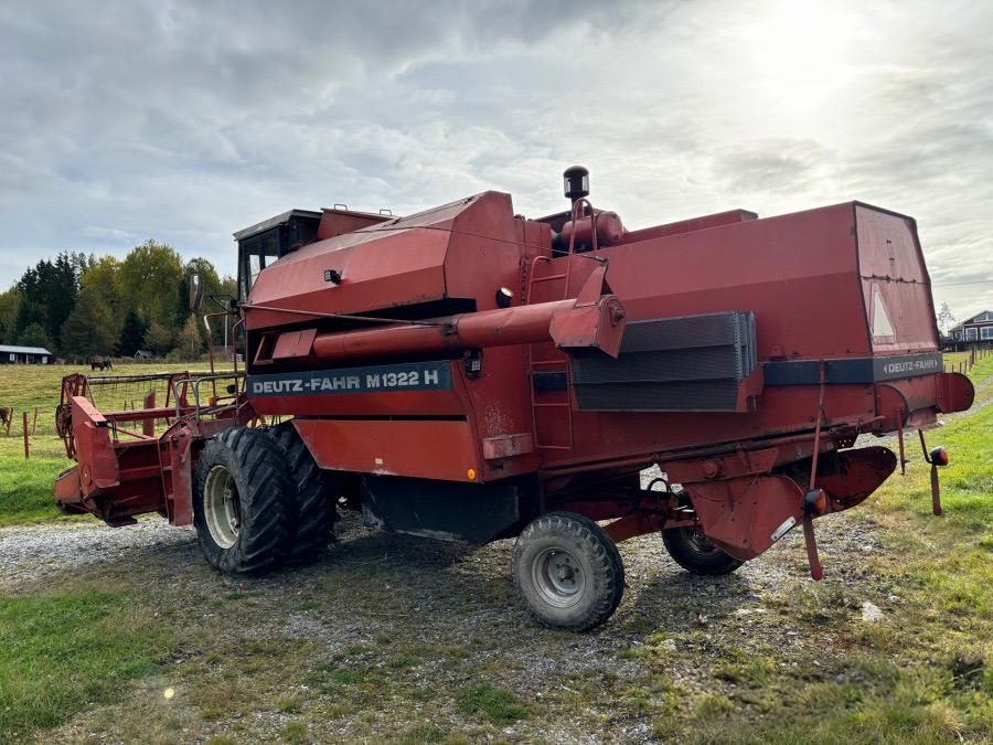 Sprzedam kombajn zbozowy Deutz-Fahr M1322 H