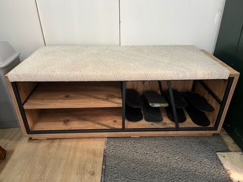 Sapateira com assento e organizador para 5 sapatos
