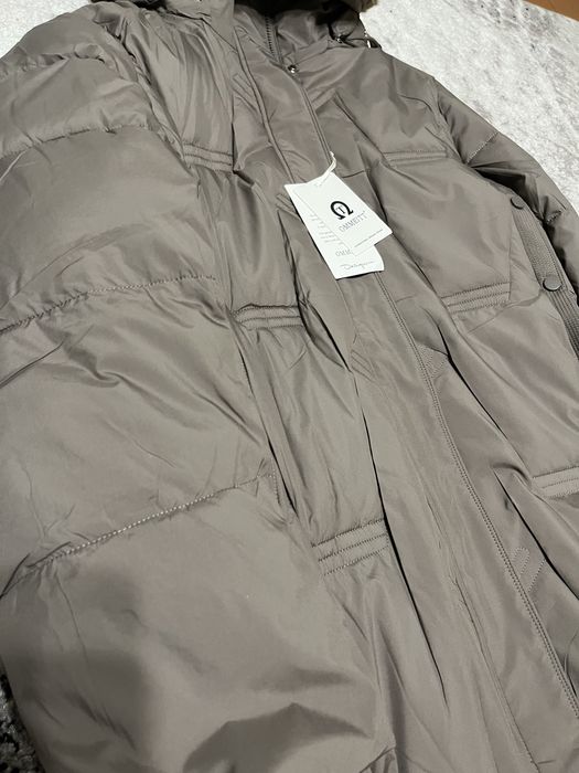 Жіночий пуховик на зиму