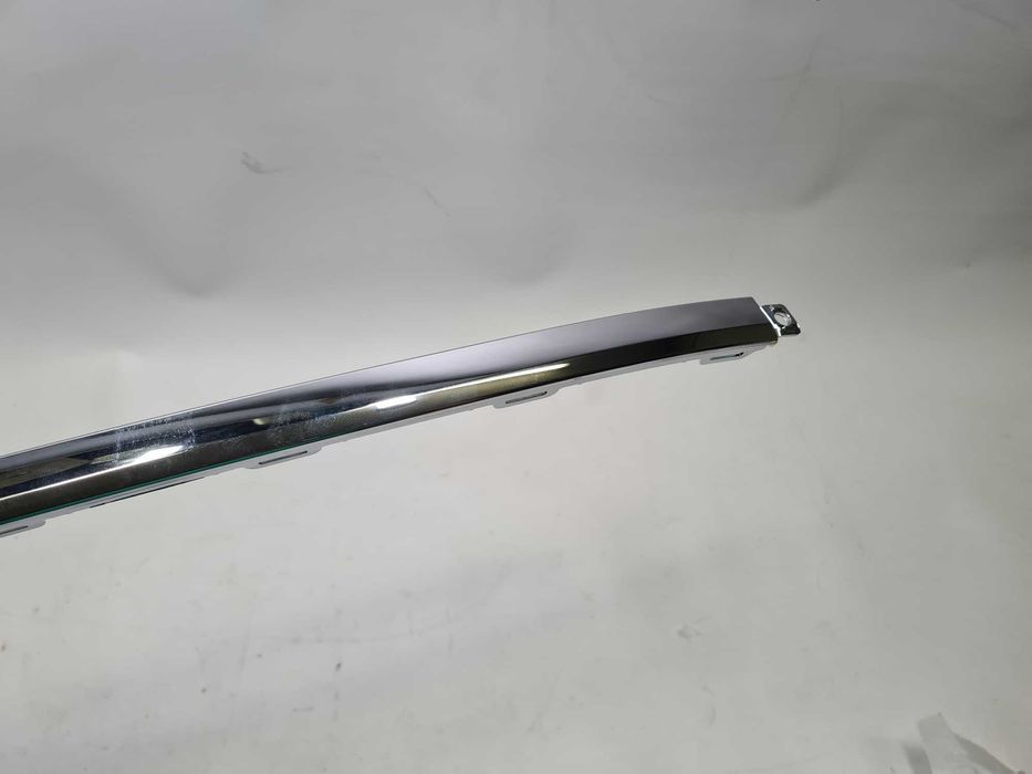 Listwa zderzaka tył środkowa VW Passat B7 chrom 11-15 nowa OE sedan