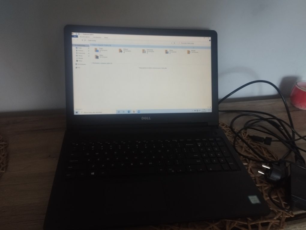 Sprzedam laptopa Dell