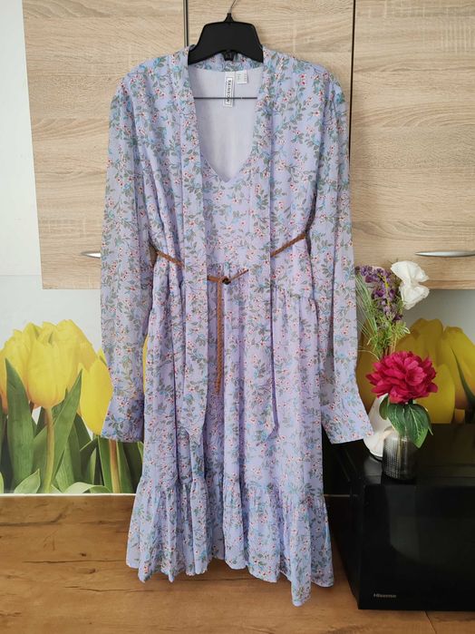 Liliowa zwiewna sukienka Rainbow rozmiar 46/48 poliester kwiaty