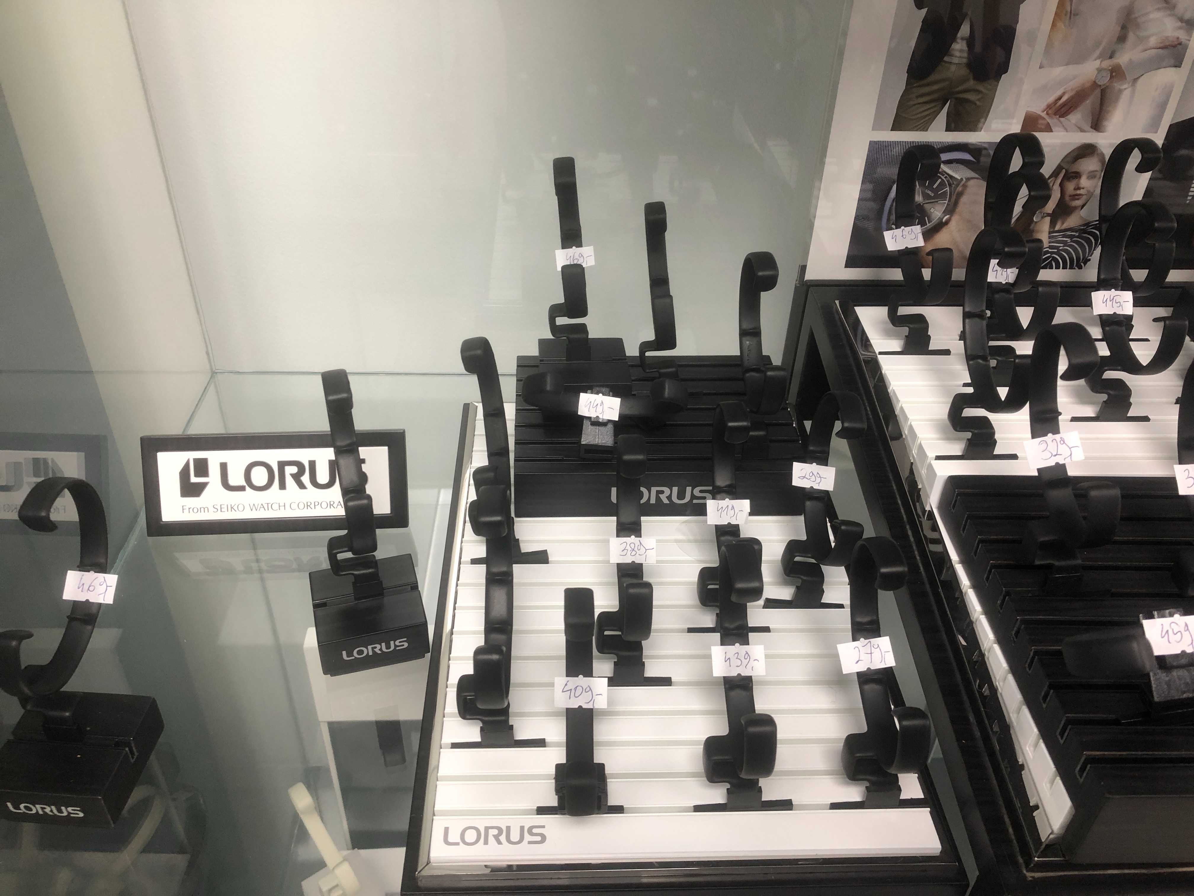 Ekspozytor na zegarki, display Lorus