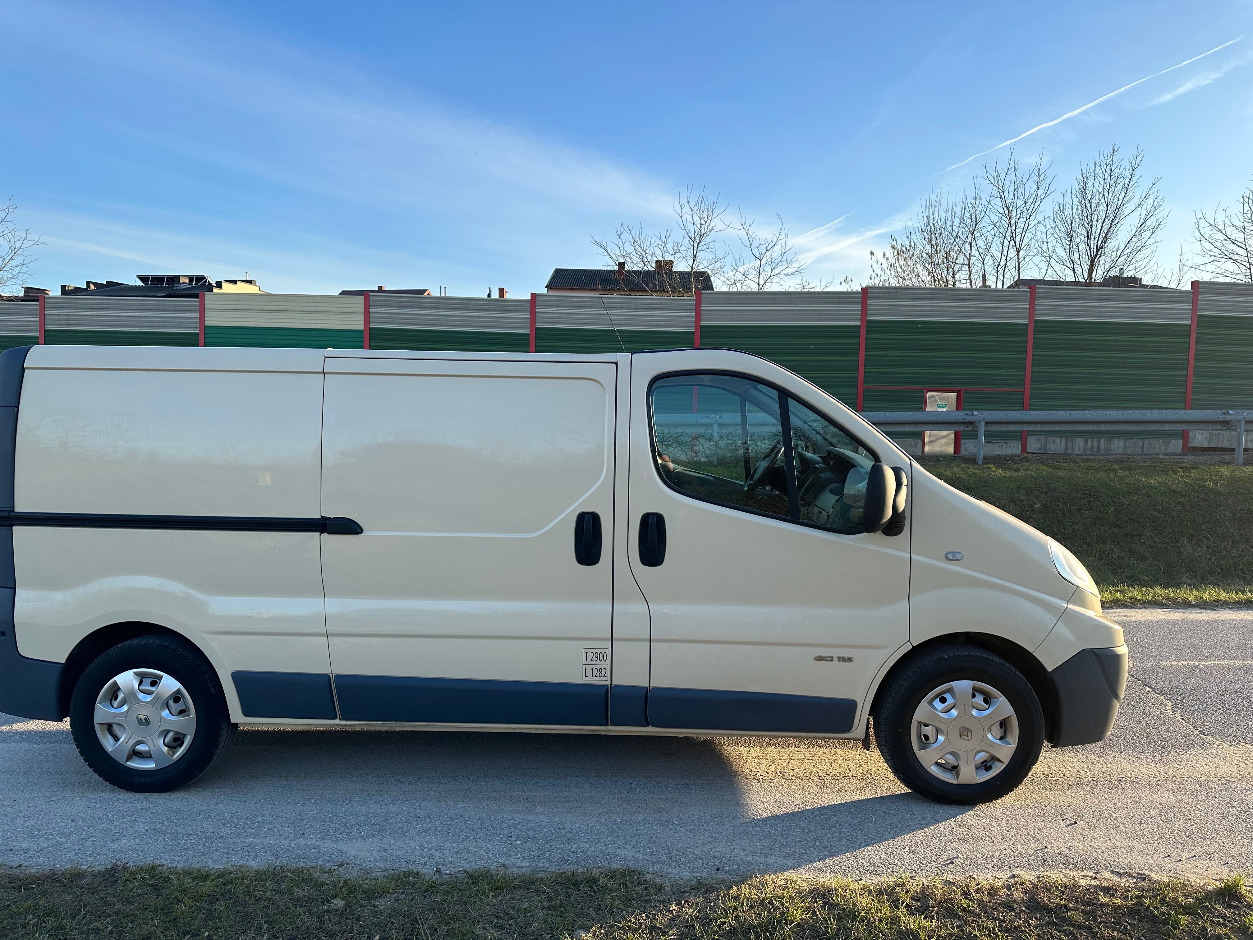 Renault Trafic Vivaro long