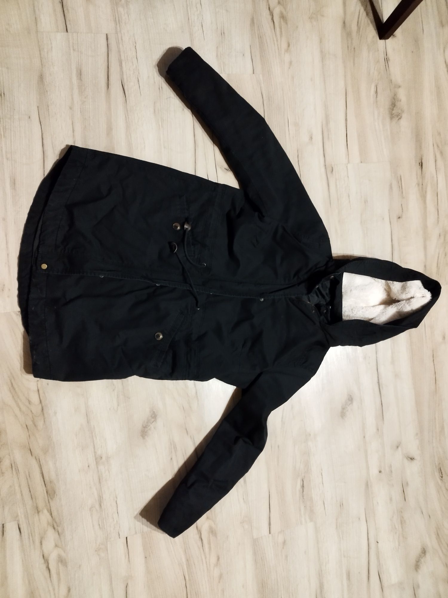 Czarna kurtka H&M