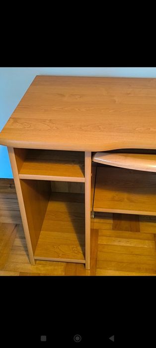 Biurko małych gabarytów