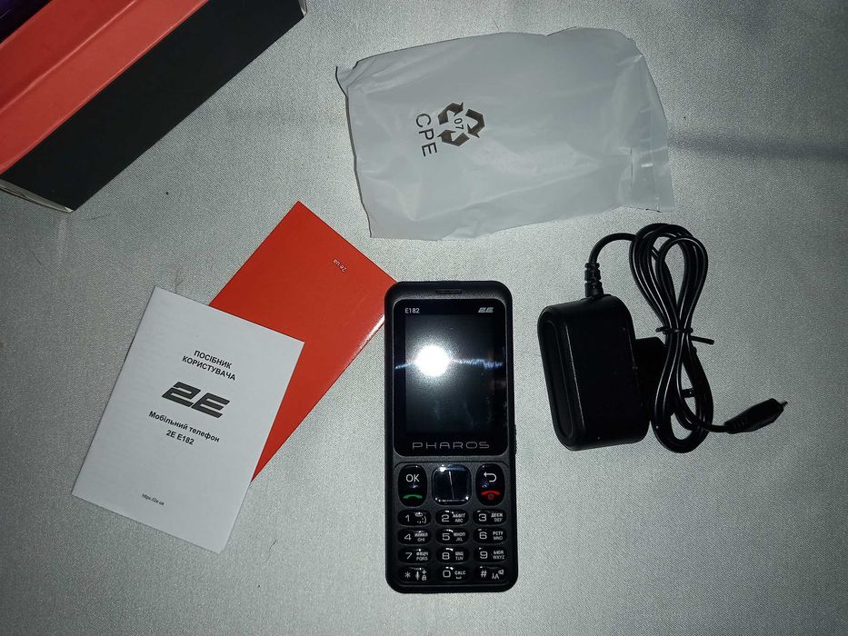 Мобільний телефон 2E E182 Dual Sim Black