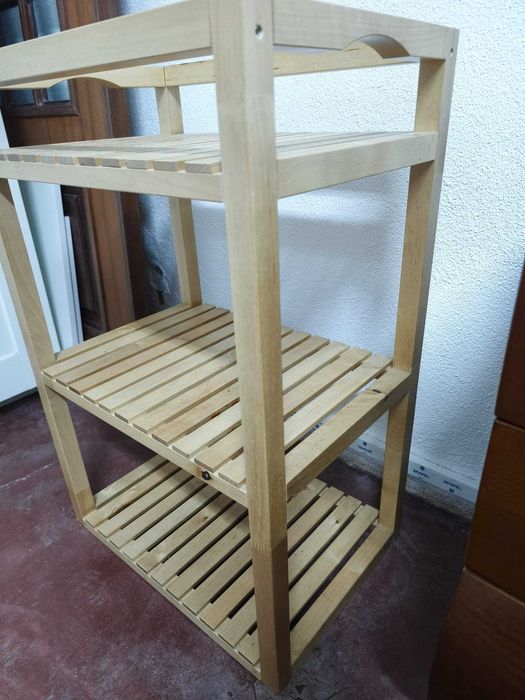Móvel de apoio madeira