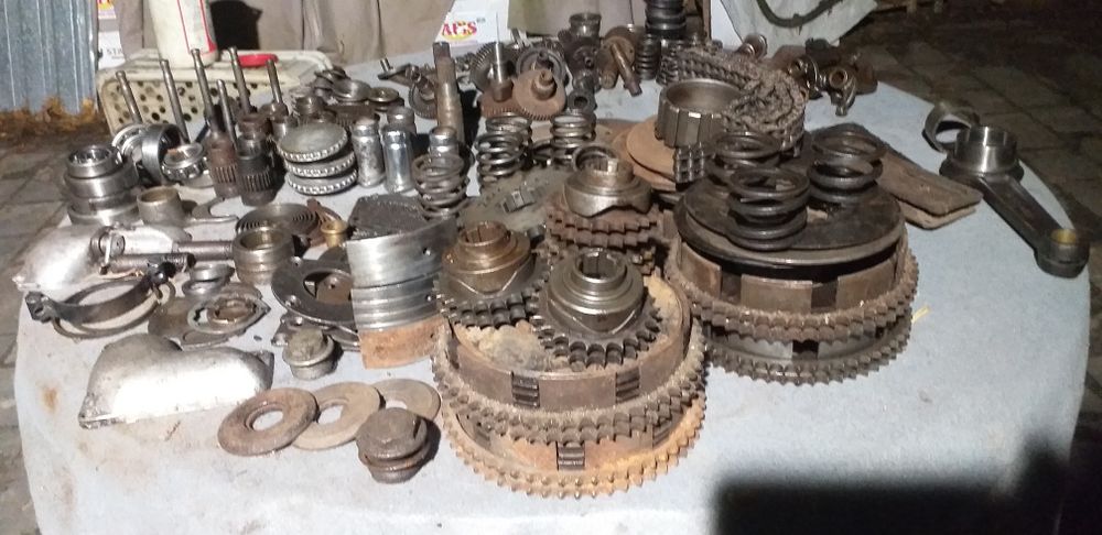 Junak m10 części  silnikowe