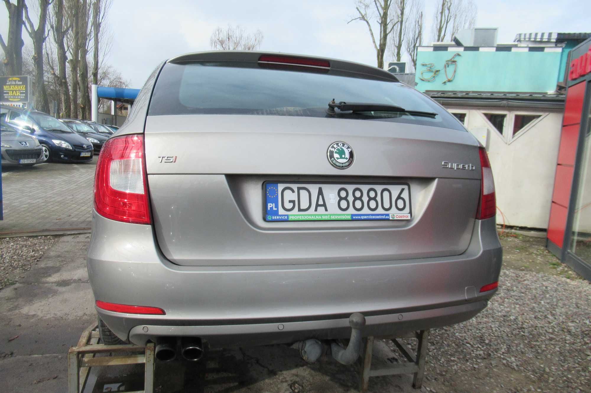 SKODA Superb kombi 2 II 1.8 benzyna piękna zadbana 2010r okazja