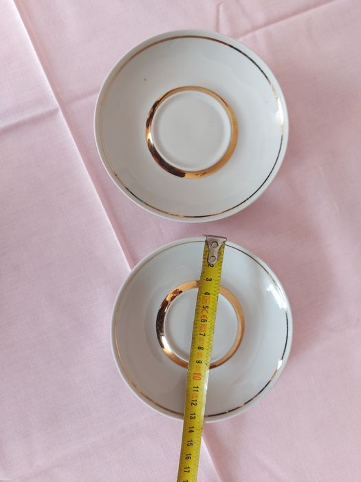 Talerzyki deserowe z paskiem koloru złotego- 5 sztuk