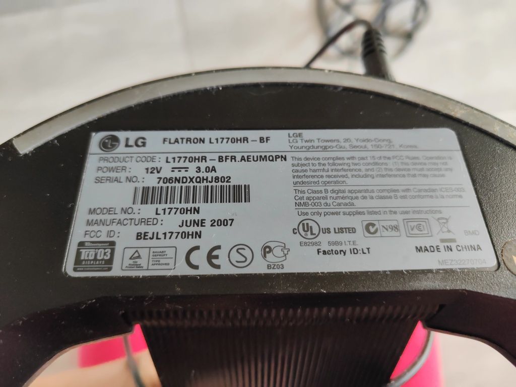 Monitor LG Flatron L1770HR-BF